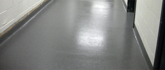 бетонный пол с полимерным покрытием 